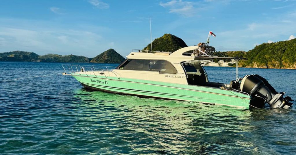 Bali Rizio Speed Boat-Private Speed Boat One Day Labuan Bajo