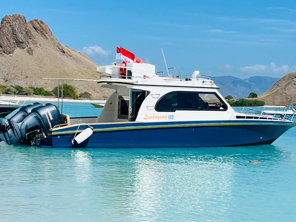Exterior Lembayung-Private Speed Boat One Day Labuan Bajo