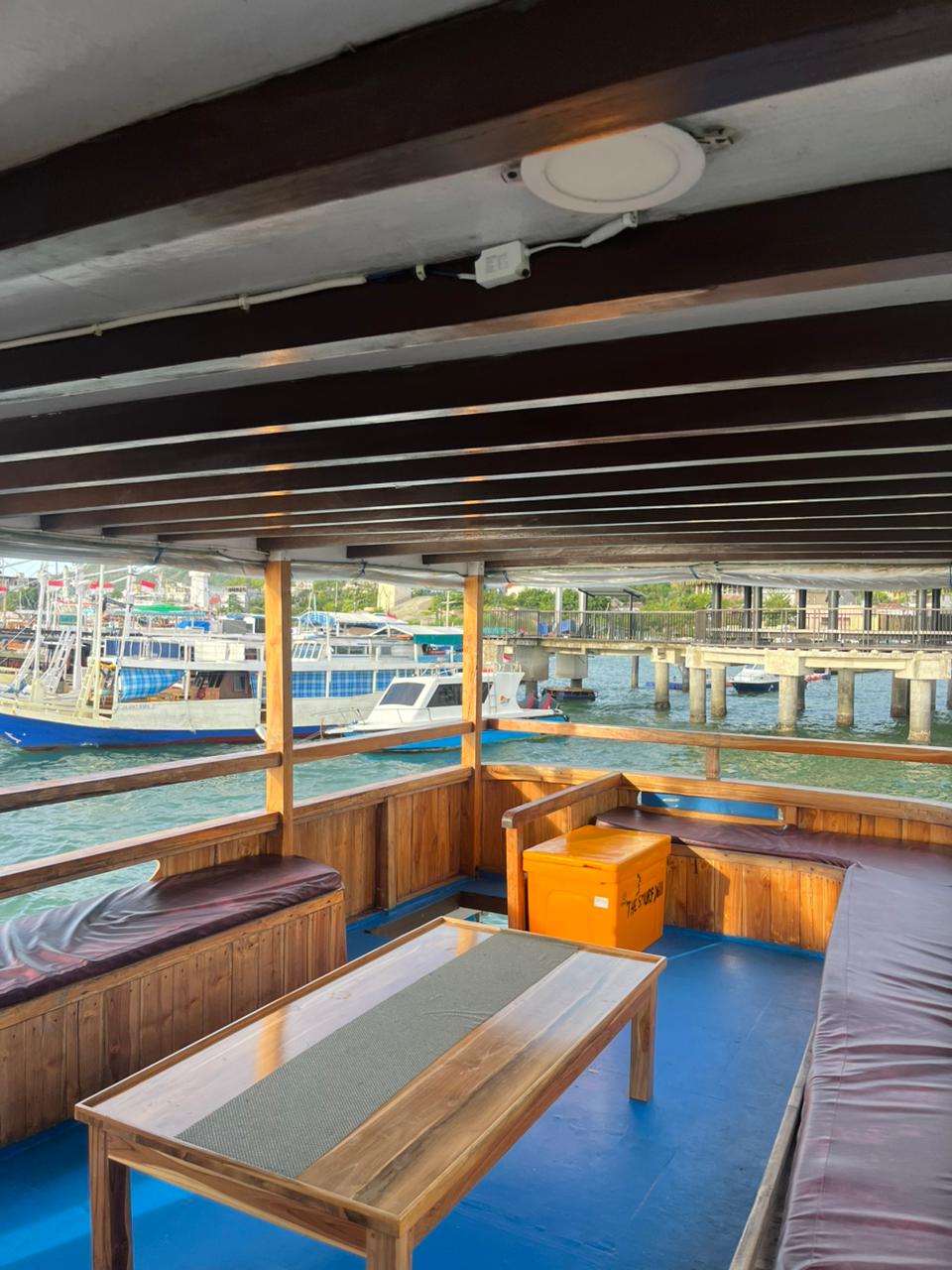 Front Relax Area-Private Charter Phinisi Komodo Island