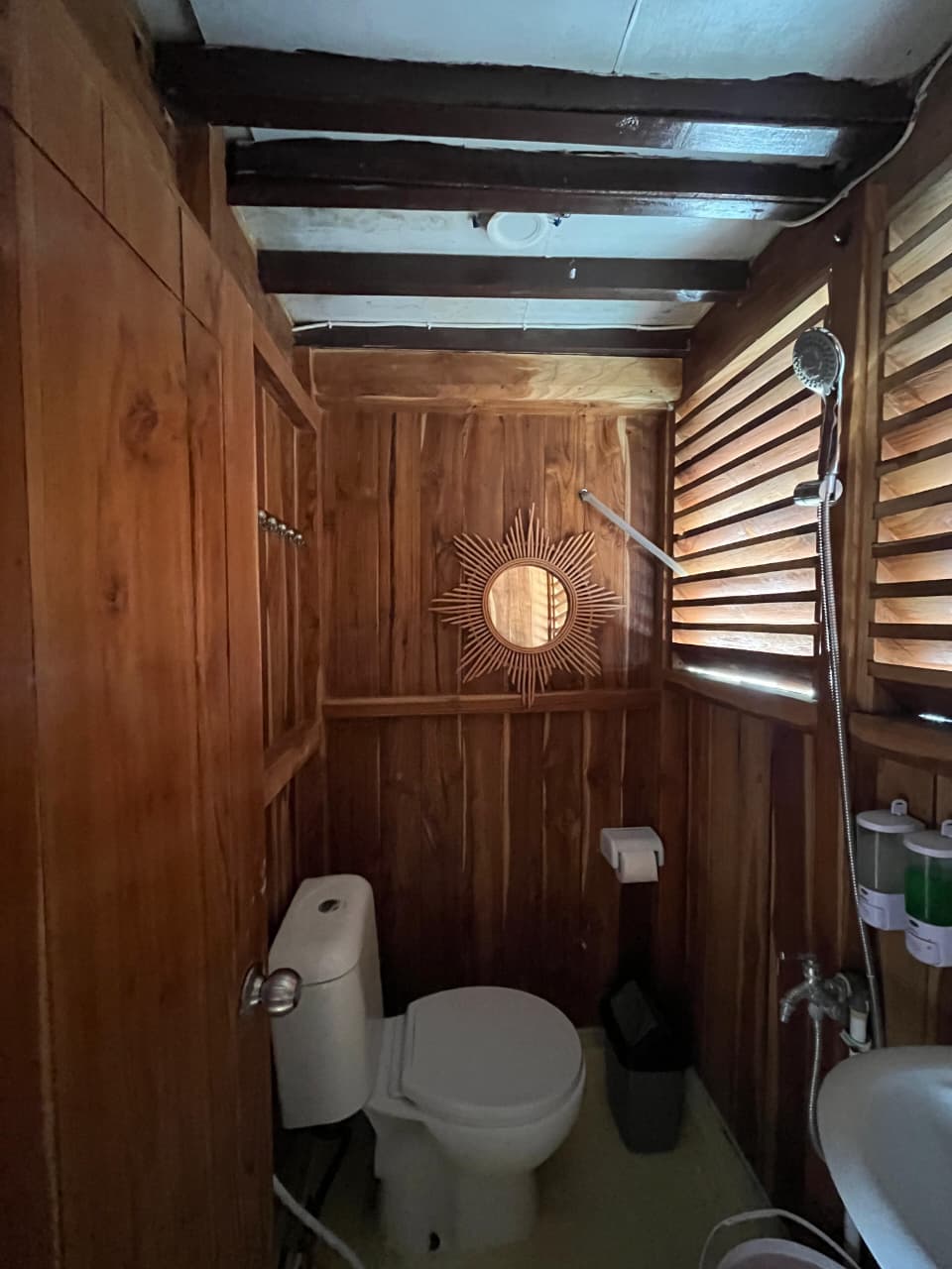 Toilet (Every Cabin) The smurf Private Charter Phinisi Komodo Island